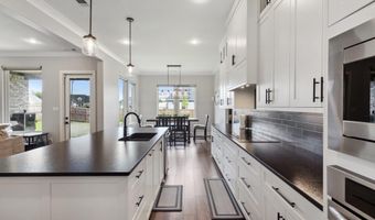5015 Castaway Bay, Benton, AR 72019