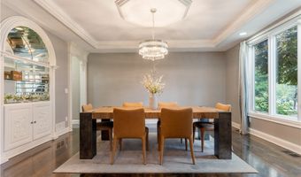 438 Club Dr, Aurora, OH 44202