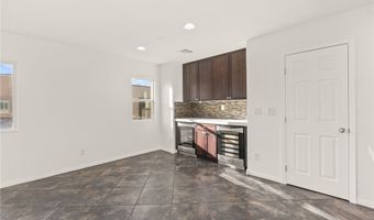 10525 Shiny Skies Dr, Las Vegas, NV 89129