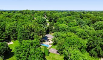 8852 Ridge Hill Dr, Indianapolis, IN 46217
