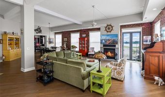 7 Alby St 2, Alton, IL 62002