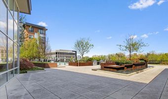 145 RIVERHAVEN Dr 309, Oxon Hill, MD 20745