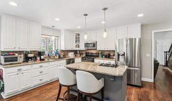 40032 N Trevino Ln, Antioch, IL 60002