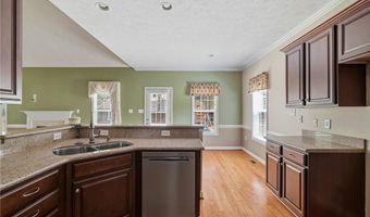 100 Cross Pointe Ln, Aberdeen, NC 28315