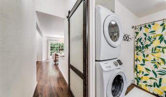 585 Mananai Pl 26U, Honolulu, HI 96818