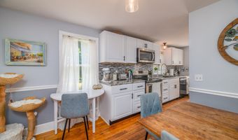 795 Riverside Dr, Augusta, ME 04330