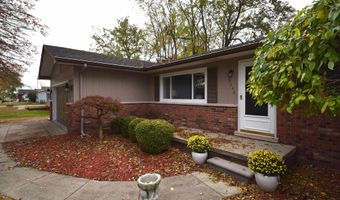 9640 Shady Ln, Algonac, MI 48001