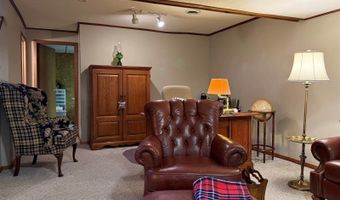841 Country Club Dr, Akron, IA 51001