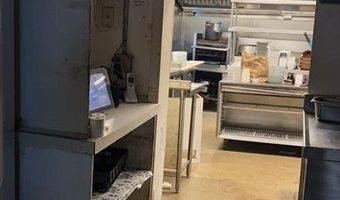 517 Main St, Barnstable, MA 02601