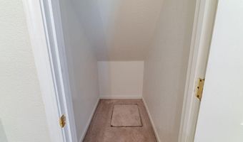 932 Lakeview Dr, Dayton, NV 89403