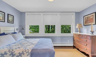 7 Sunset Dr, Asbury Park, NJ 07712