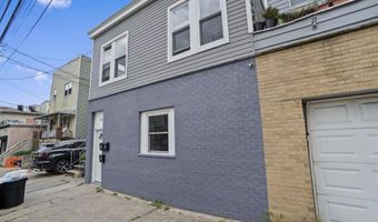 14 W 19TH St, Bayonne, NJ 07002