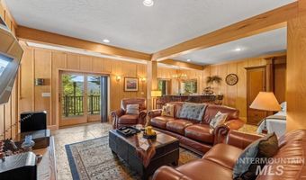 9788 Brian Way, Cascade, ID 83611