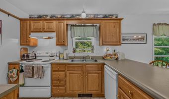 159 James St, Bethlehem, NH 03574