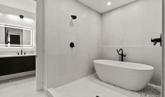 985 SE RIMROCK Ln, Milwaukie, OR 97267