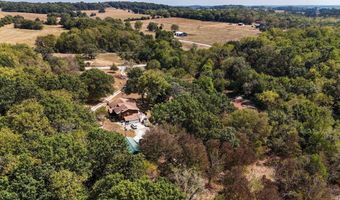 7681 N Farm Road 43, Ash Grove, MO 65604