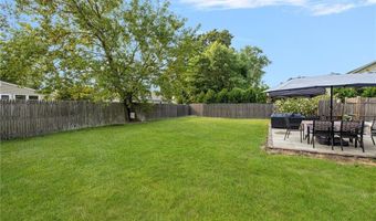 121 Spofford Ave, Warwick, RI 02888