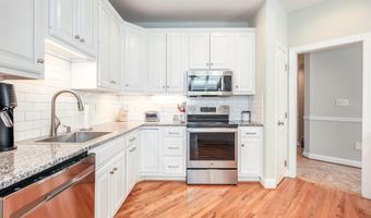 9304 WILDOAK Dr, Bethesda, MD 20814