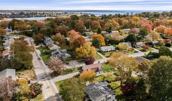 64 Juniper Trl, Narragansett, RI 02882