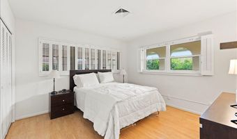 233 Rio Vista Cir, Atlantis, FL 33462