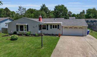 22 Franklin Dr, Angola, NY 14006
