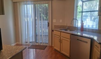 25 Stevens Ct, Bedminster, NJ 07921