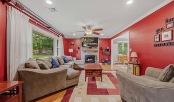 6 Biret Dr, Airmont, NY 10952