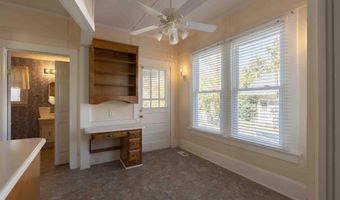 102 Wardlaw St, Abbeville, SC 29620