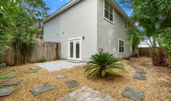 66 W 14TH St, Atlantic Beach, FL 32233