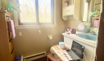 189 Fitchville Rd, Bozrah, CT 06334