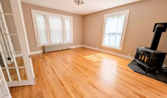 134 Kenduskeag Ave, Bangor, ME 04401