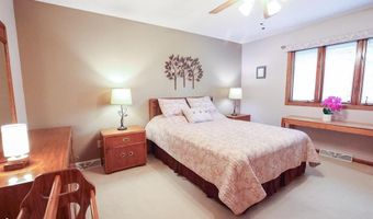 31586 R Ave, Adel, IA 50003