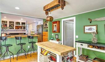 44 Washington Rd, Barrington, RI 02806