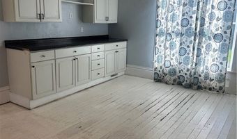 284 S Main St, Andover, OH 44003