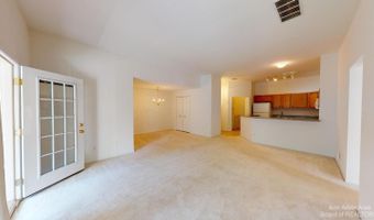 2802 S Knightsbridge Cir, Ann Arbor, MI 48105