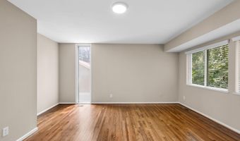 13 FARSTA Ct, Rockville, MD 20850