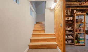71 Vinton Ave, Cranston, RI 02920
