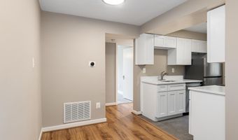 814 S ARLINGTON Dr 102, Arlington, VA 22204
