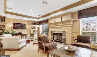 4870 EISENHOWER Ave 407, Alexandria, VA 22304
