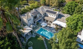 17980 Rancho St, Encino, CA 91316