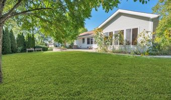 721 Brentwood Ct, Algonquin, IL 60102