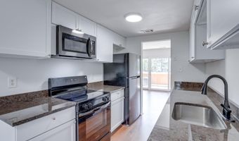 5766 VILLAGE GREEN Dr 10/5766, Alexandria, VA 22309