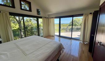 382 Lighthouse Rd, Aquinnah, MA 02535