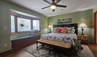 512 W Melgaard Rd, Aberdeen, SD 57401