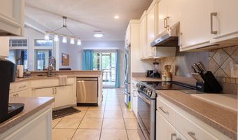 605 Plantation Dr, Adel, GA 31620