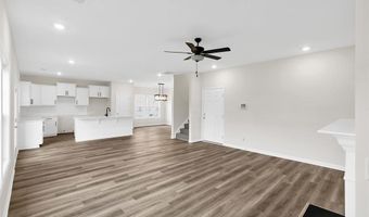 127 Hunter Ridge Dr, Boiling Springs, SC 29316