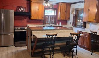 167 N Thomas St, Baxley, GA 31513