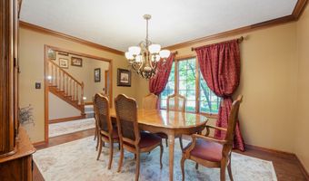 6575 Robin Hood Dr, Indianapolis, IN 46227