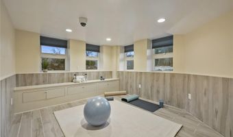 151-155 Long Ridge Rd, Danbury, CT 06810