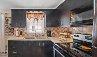26 City View Pkwy, Johnston, RI 02919